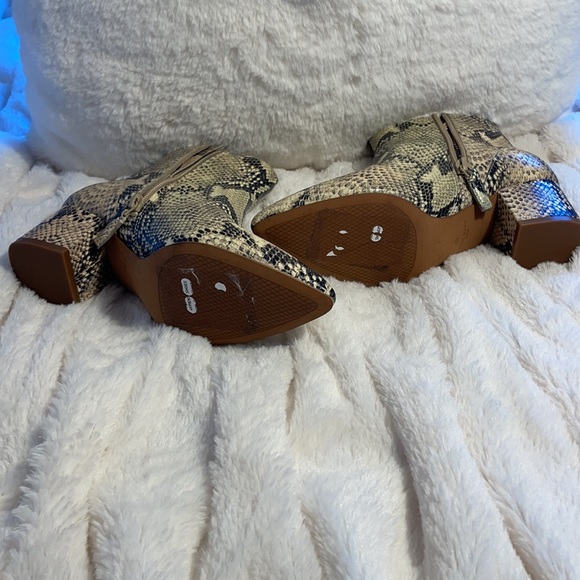 Cole Haan Eva Bootie Leather Embossed Snakeskin - Picture 13 of 17